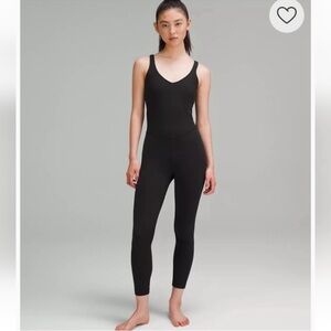 Lululemon Align Bodysuit 25” C/D cup NWT size 6 Black